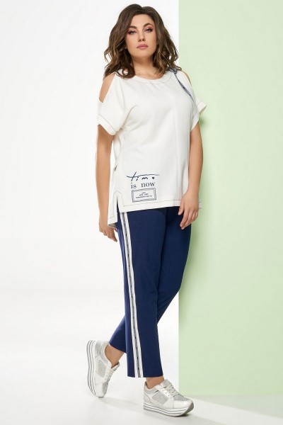 Спортивный костюм Denissa Fashion 1227 молочный с синим